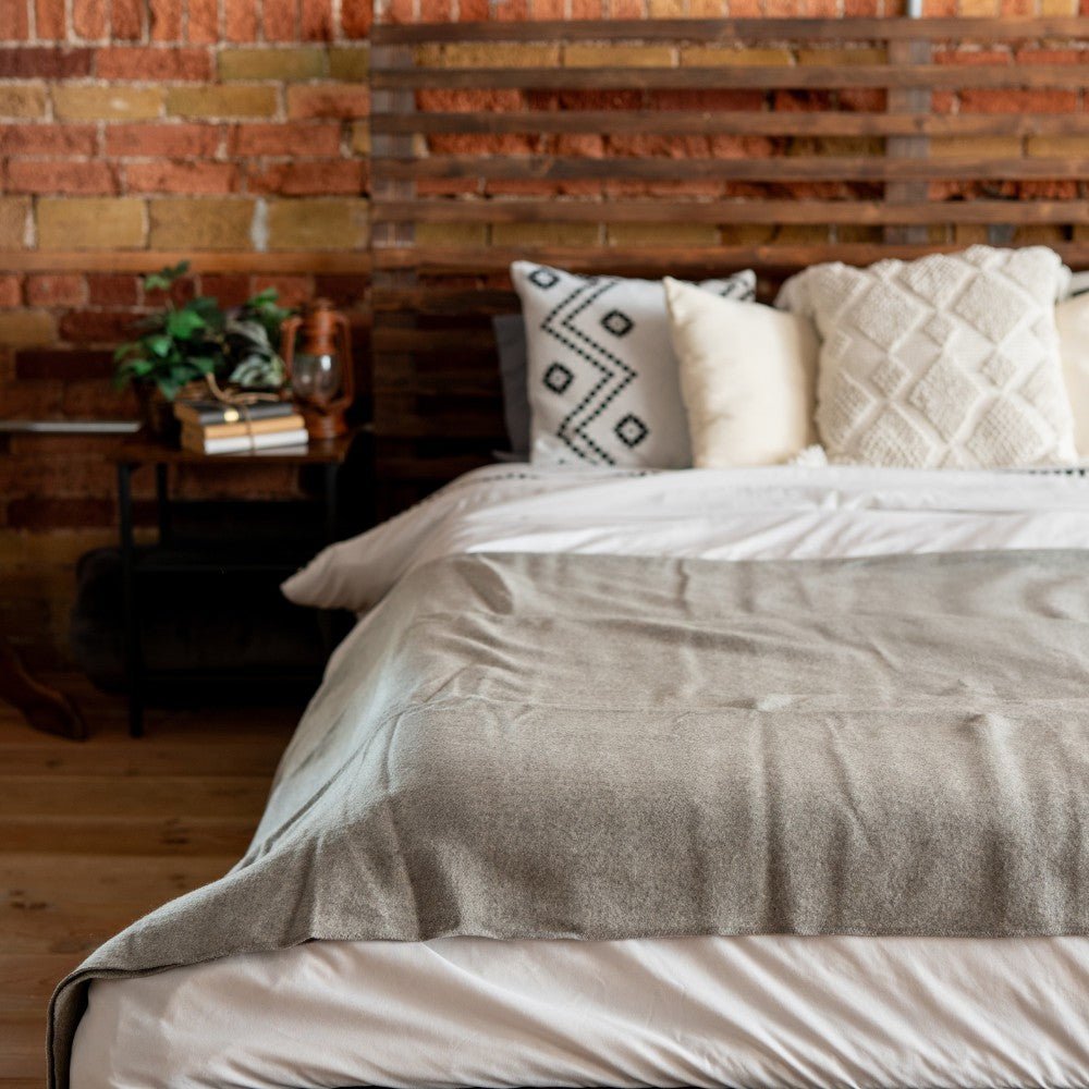 Arcturus Lake Tahoe Wool Blanket - Stone Gray