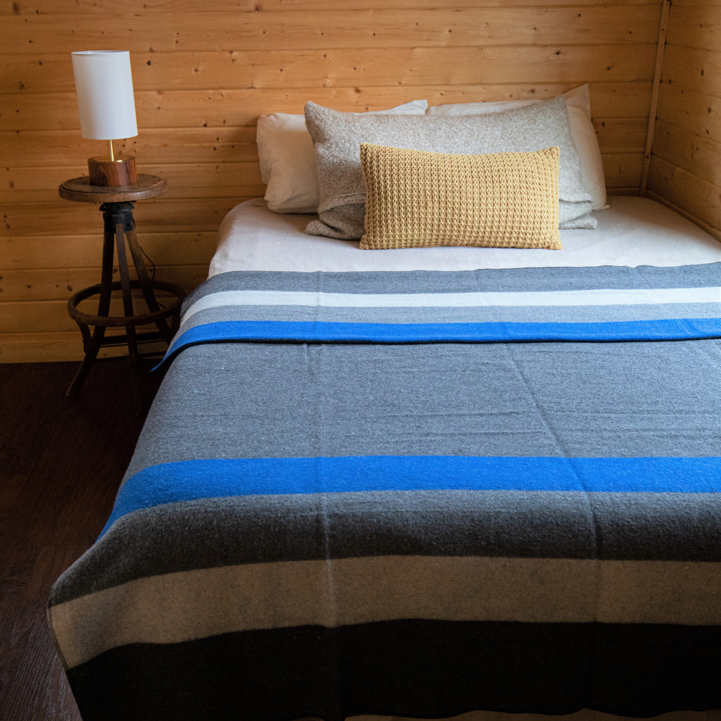 PATTERNED & MILITARY WOOL BLANKETS