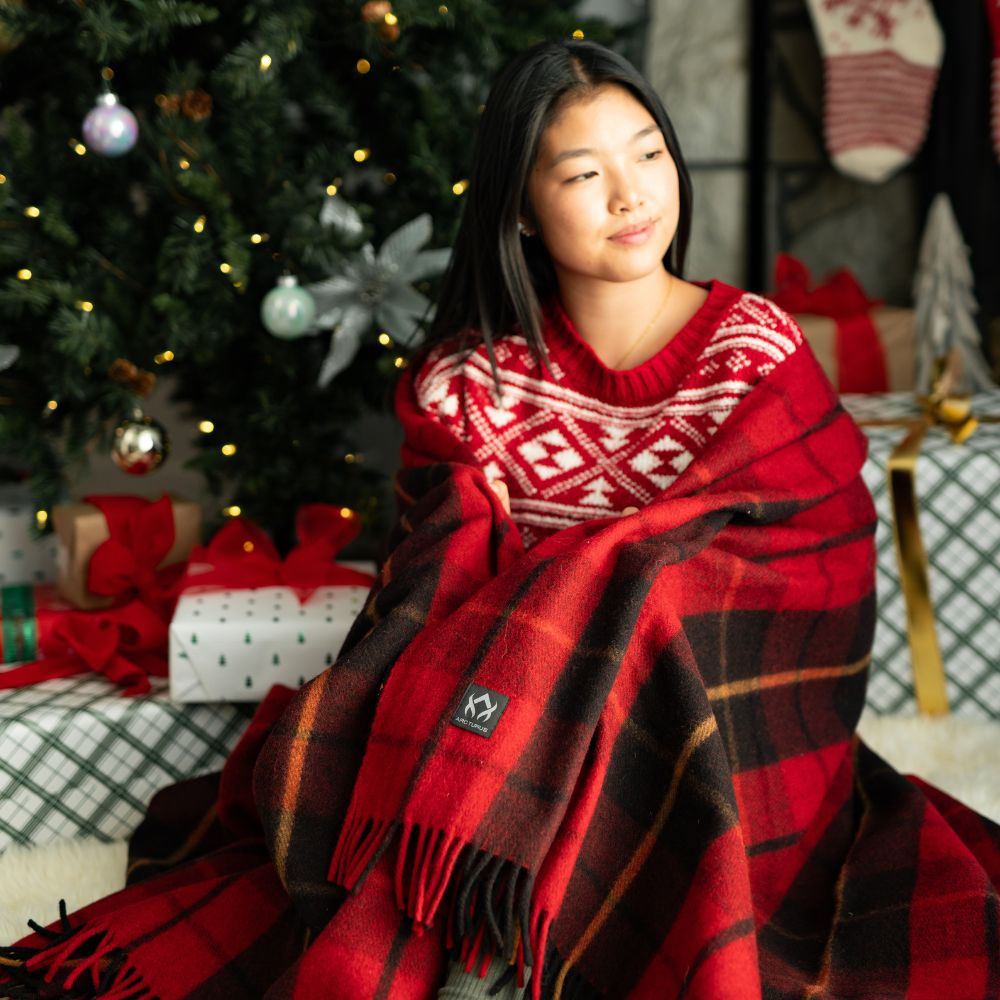 [NEW] Arcturus Clan Wallace Plaid Wool Throw