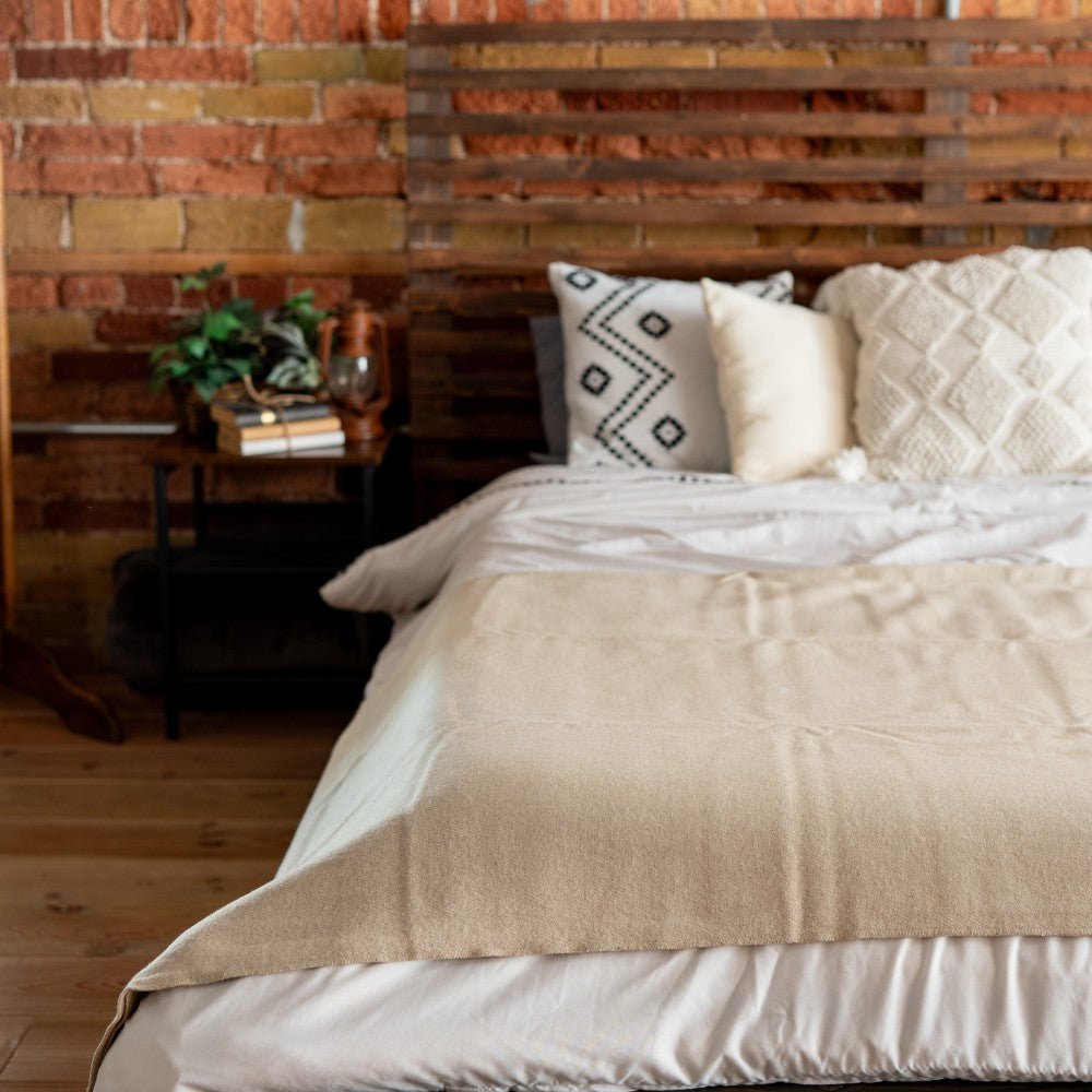 Arcturus Bighorn 100% Virgin Wool Blanket - Ivory